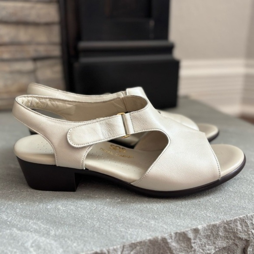 SAS Suntimer Pearl Bone Heeled Adjustable Strap Comfort Sandal Women's Size 9M‎